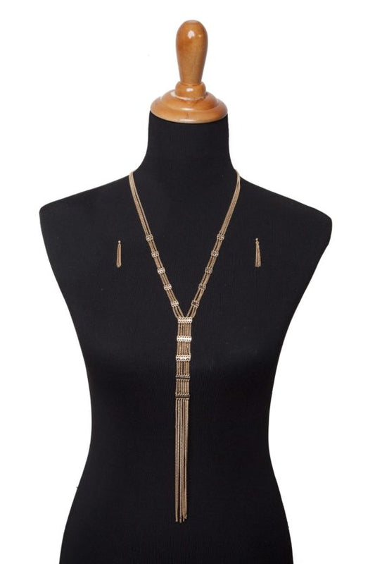 Multi layered necklace set