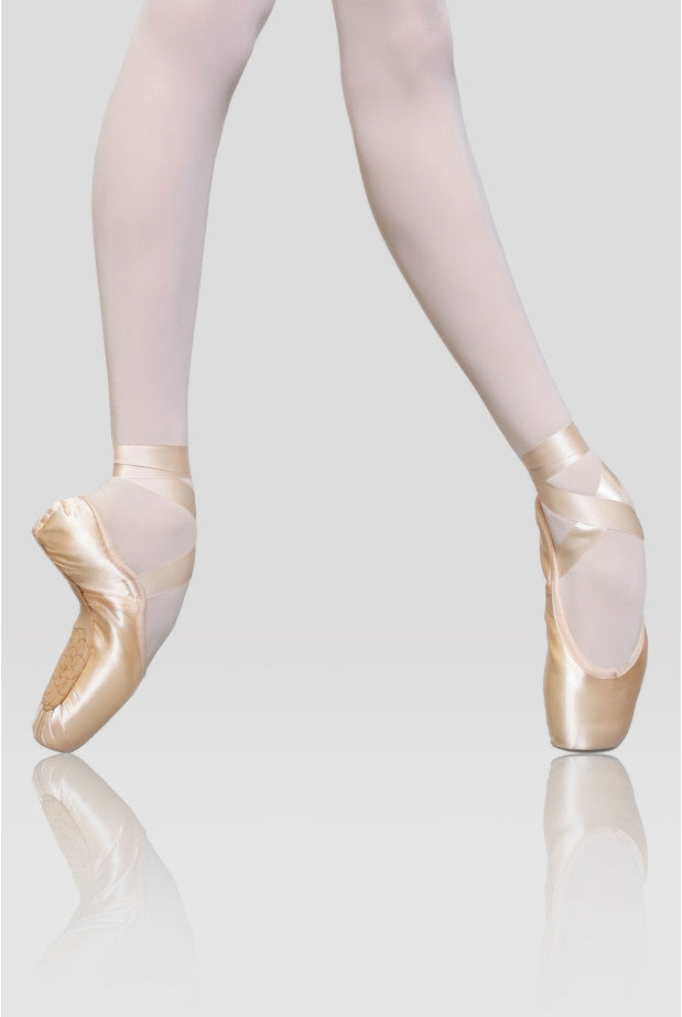 Arial Pointe Shoe