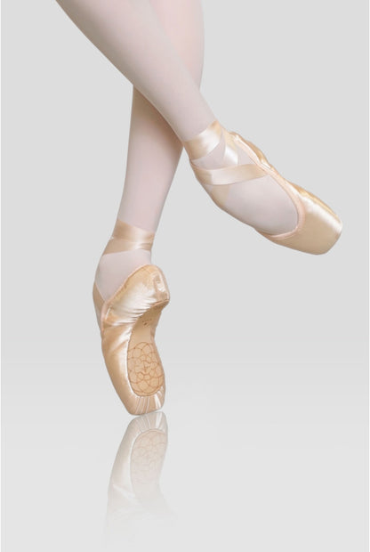 Arial Pointe Shoe