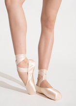 Load image into Gallery viewer, StarPointe Pointe Shoe
